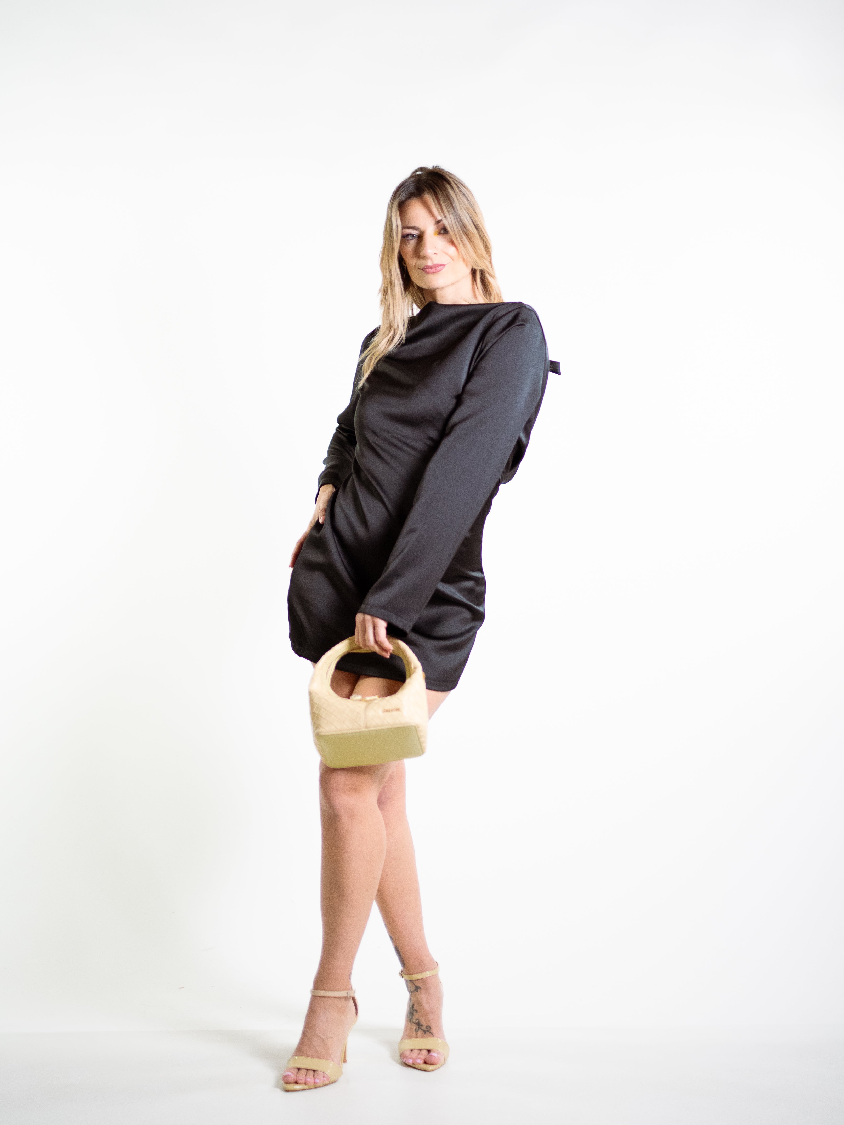 ABITO EFFETTO RASO LUMINA