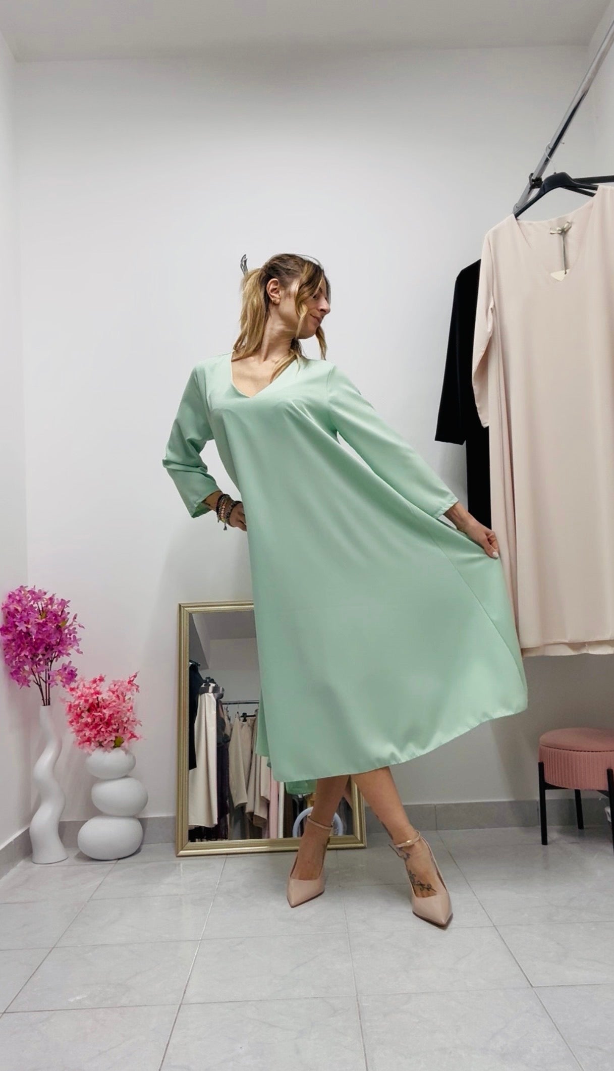 ABITO LARGO E COMODO