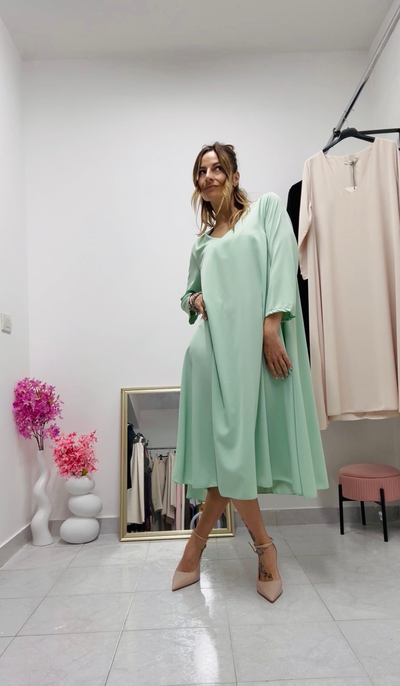 ABITO LARGO E COMODO