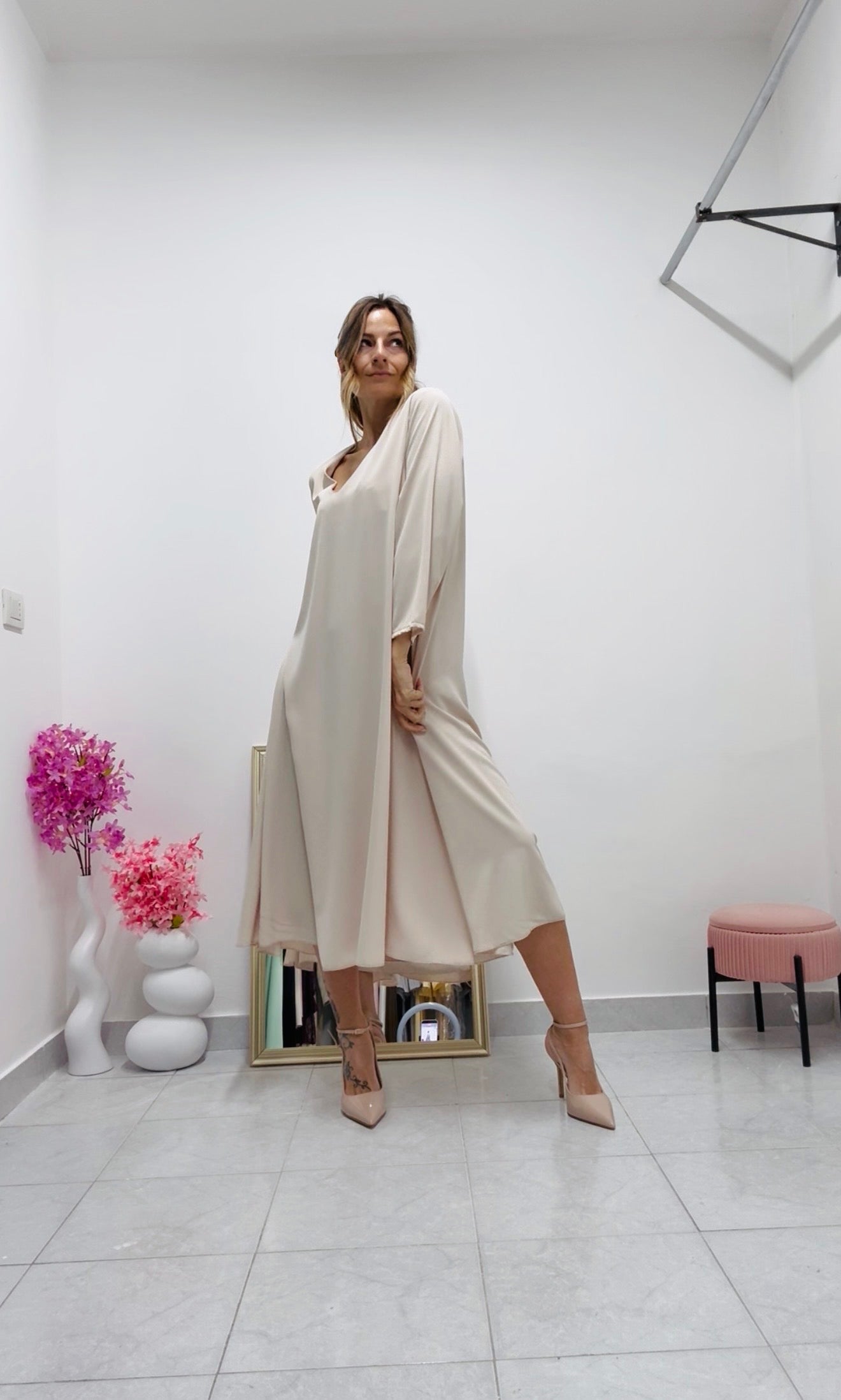 ABITO LARGO E COMODO