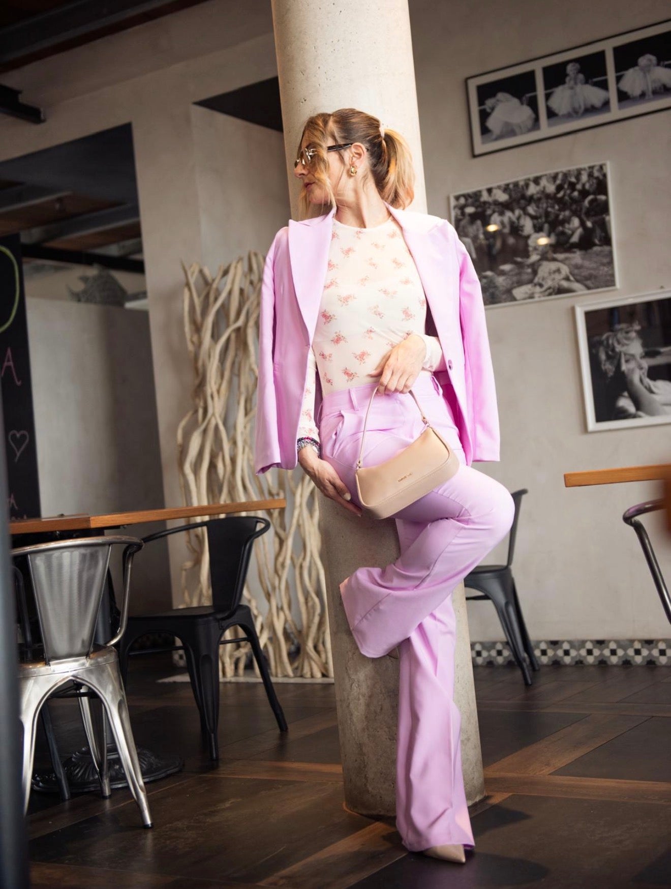 TAILLEUR con PANTALONI A ZAMPA