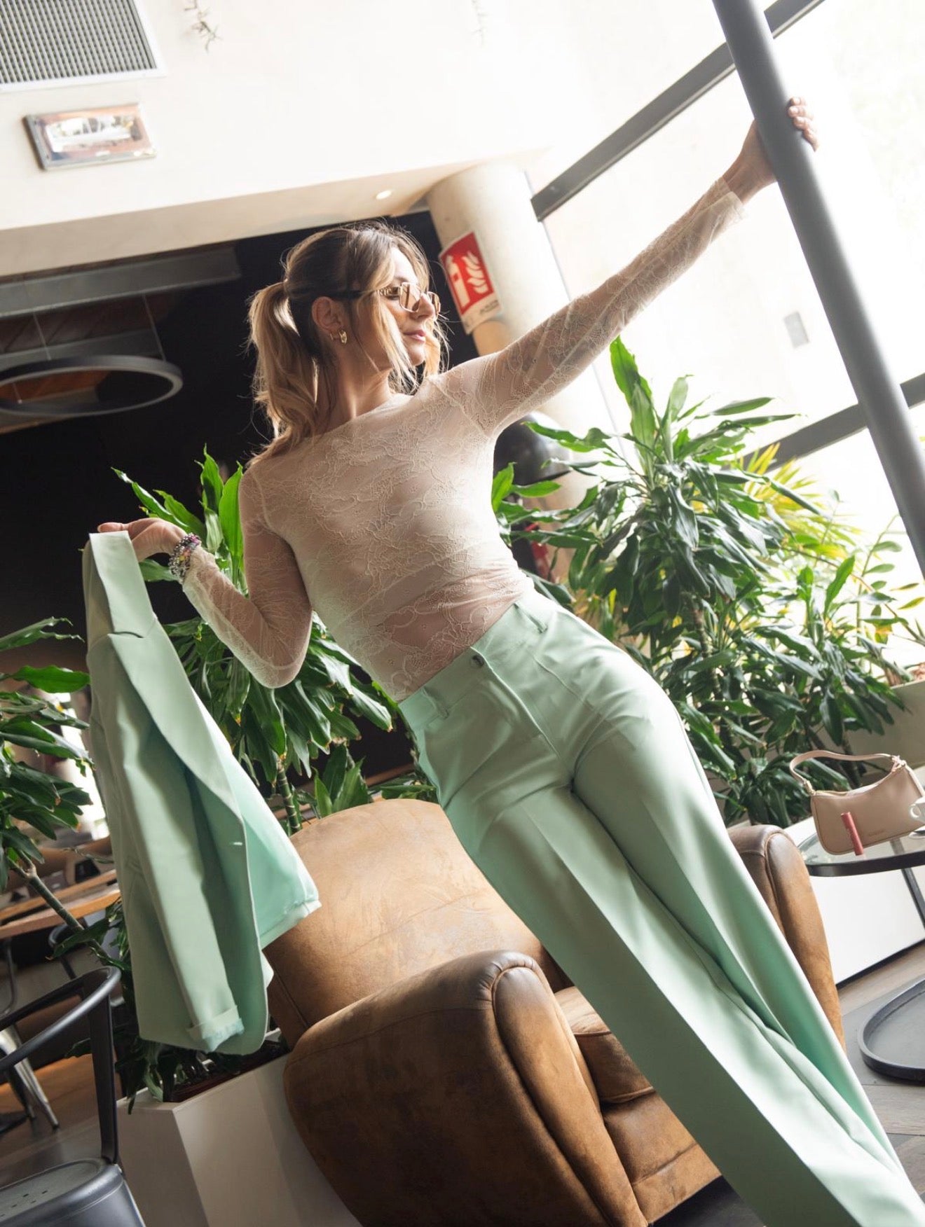 TAILLEUR con PANTALONI PALAZZO