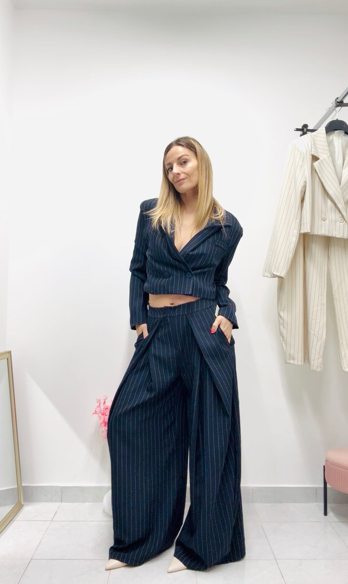 COMPLETO GESSATO con BLAZER CROP