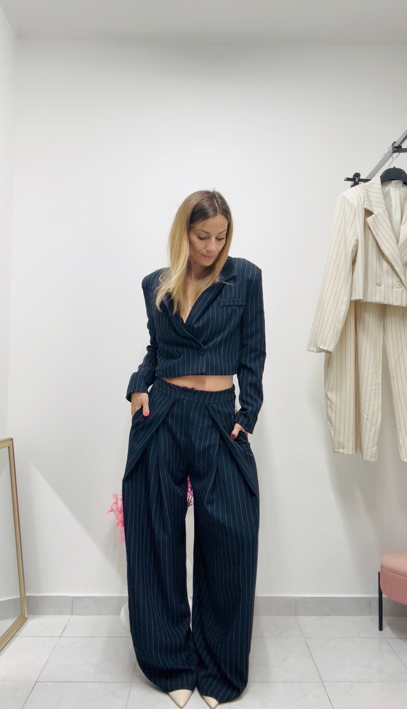 COMPLETO GESSATO con BLAZER CROP