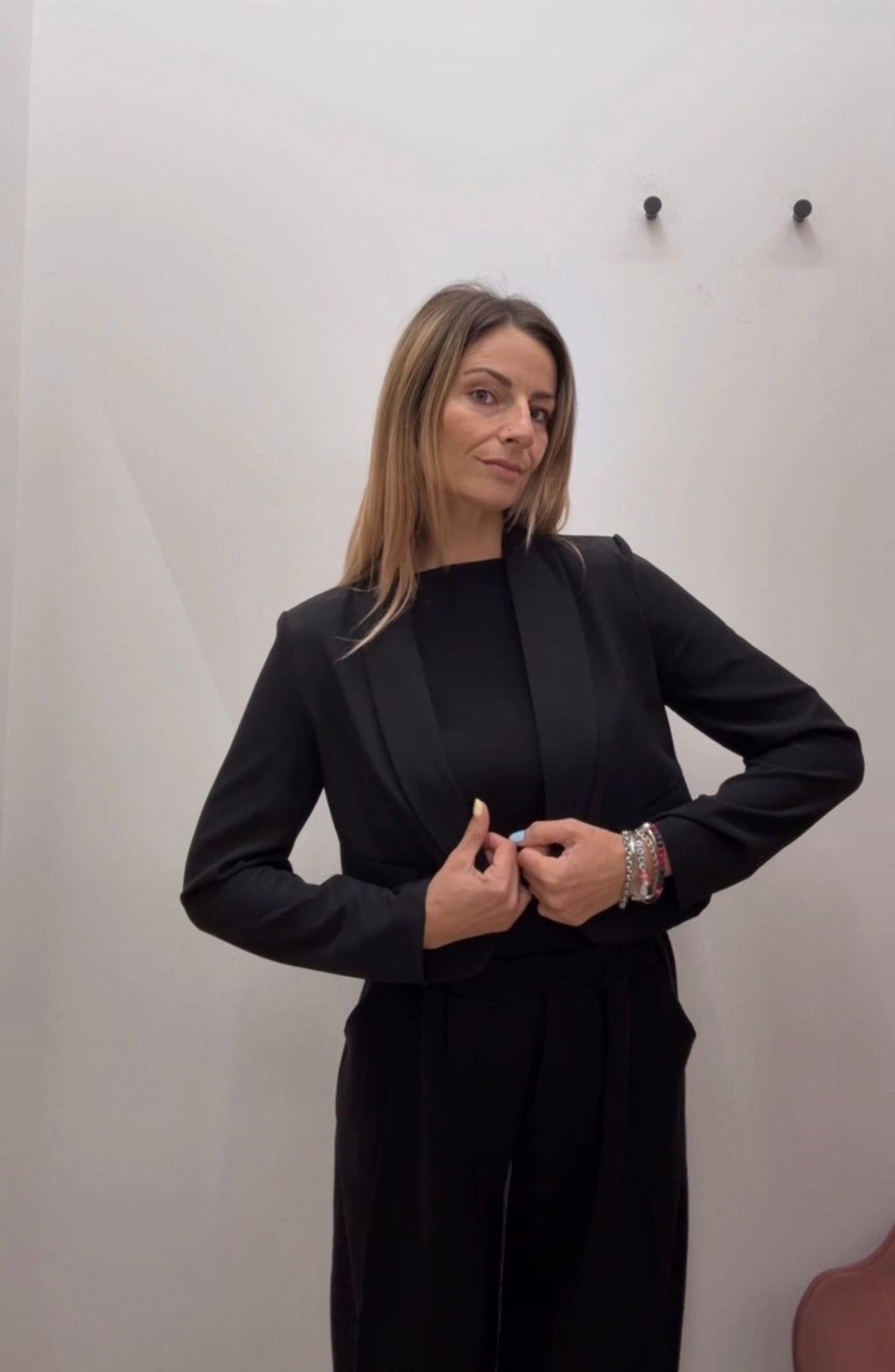 BLAZER CROP CON MANICA LISCIA