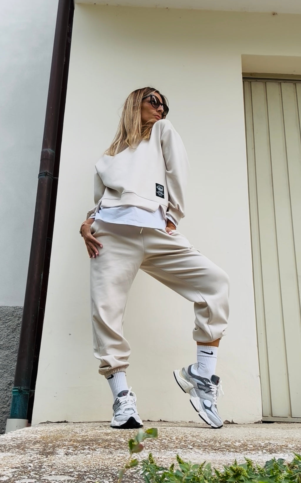 TUTA BASIC con pantalone con elastico