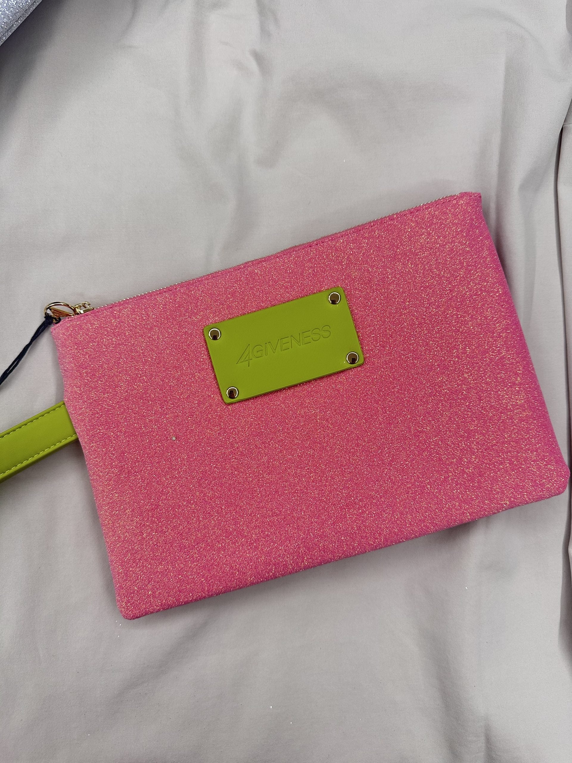 Pochette capri must have